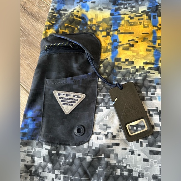 🖤 New Columbia swim trunk with bottle opener in safety small pocket. - Picture 9 of 13